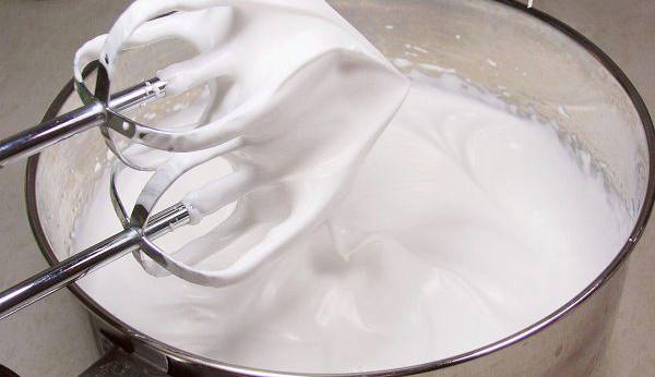 淡奶油如何打发 鲜奶油怎么打发