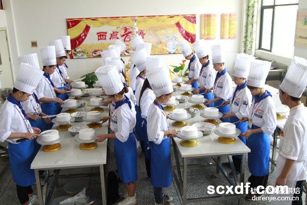 杭州杜仁杰实战烘焙学校西点学子——杭州杜仁杰实战烘焙学校