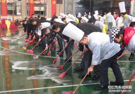 【双流蛟龙港校区】师生携手共造美好校园